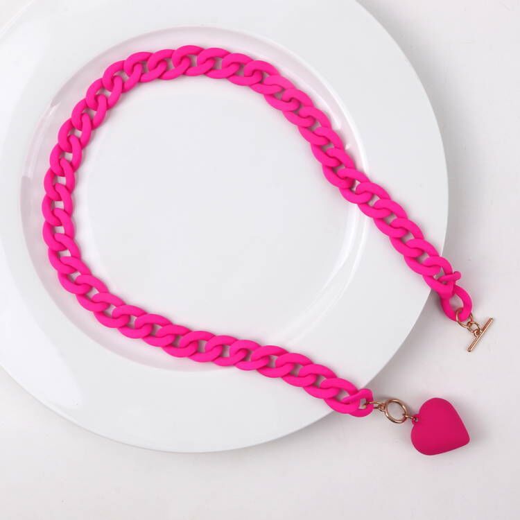 Sweetheart Static Necklace.