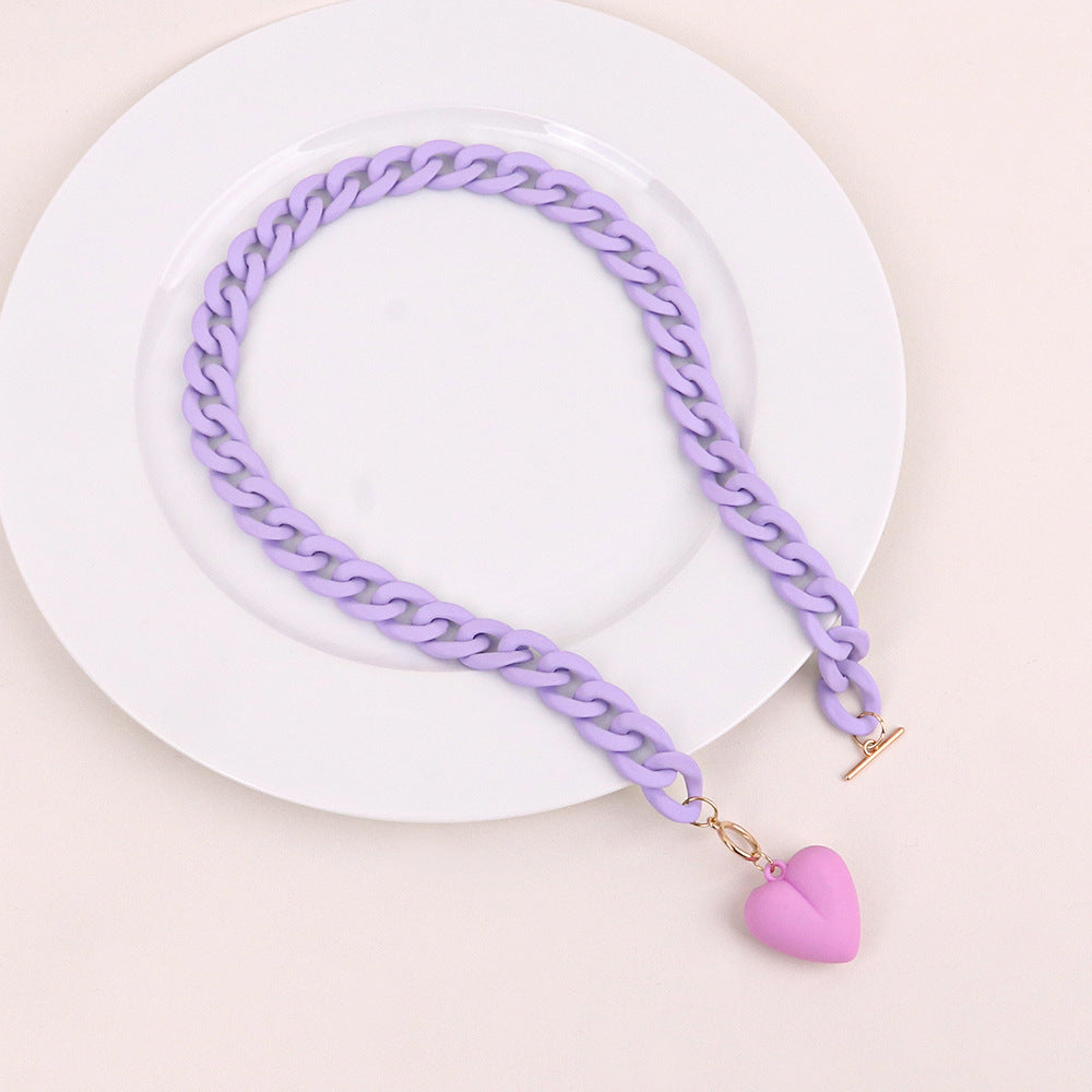Sweetheart Static Necklace.