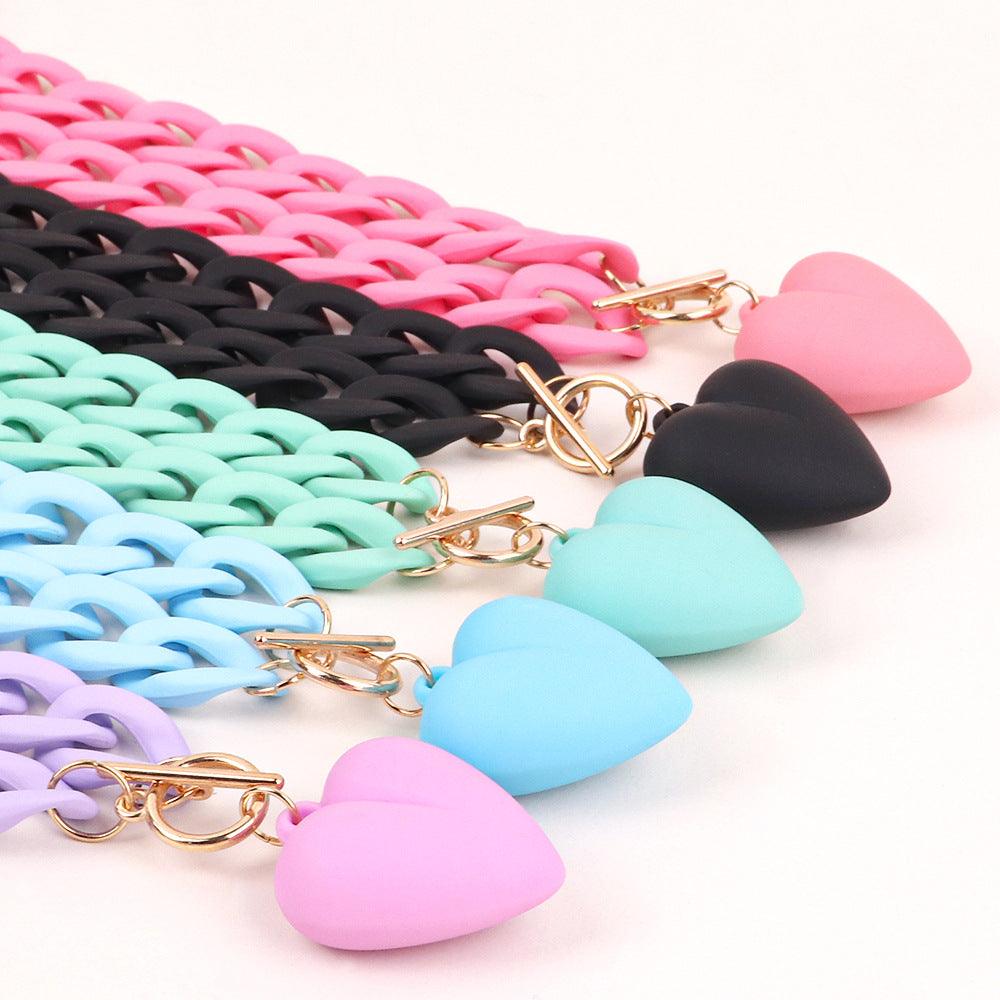 Sweetheart Static Necklace.