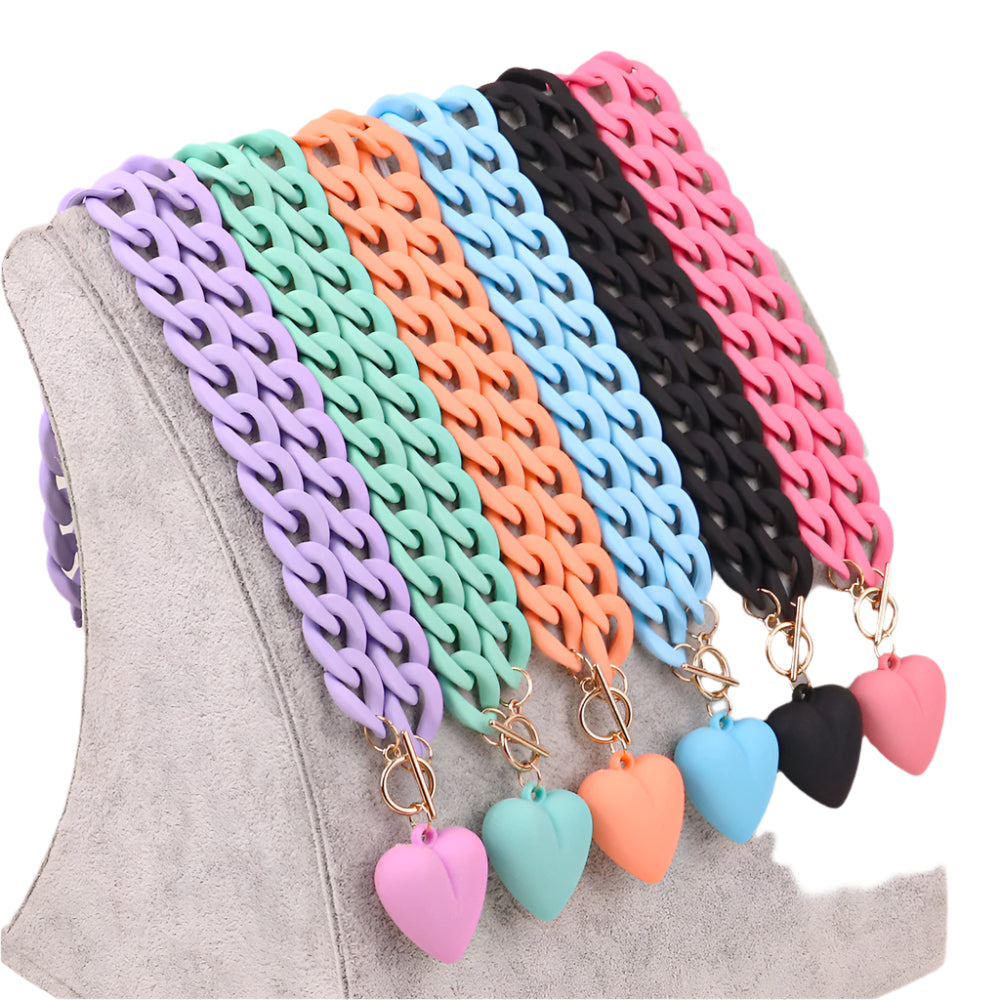 Sweetheart Static Necklace.