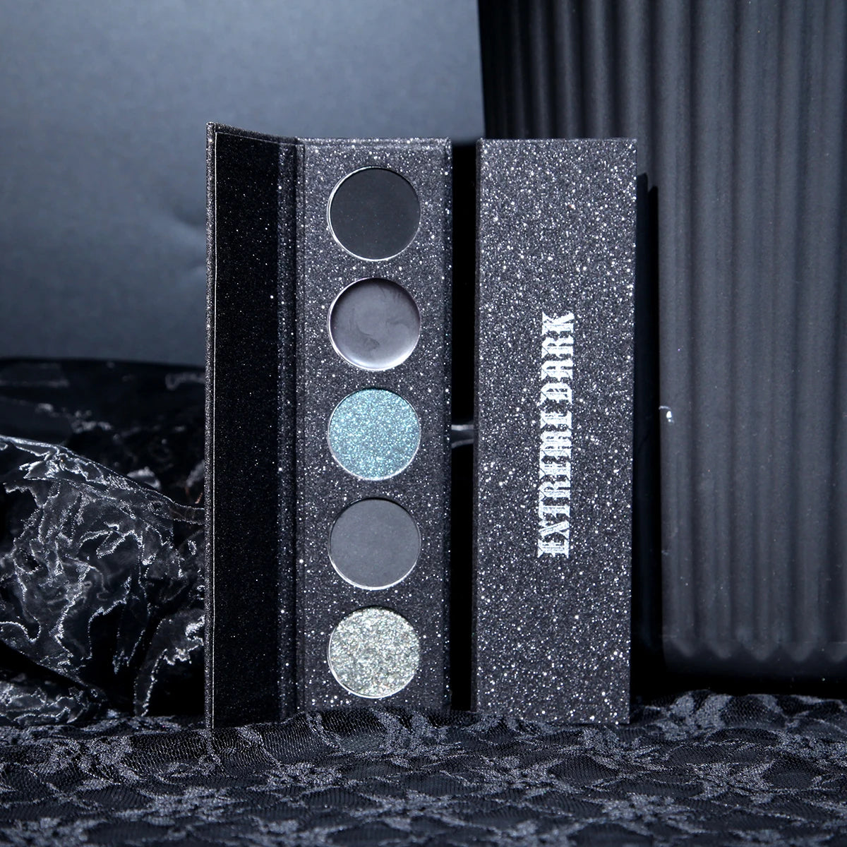 5-Color Extreme Black Eyeshadow Palette