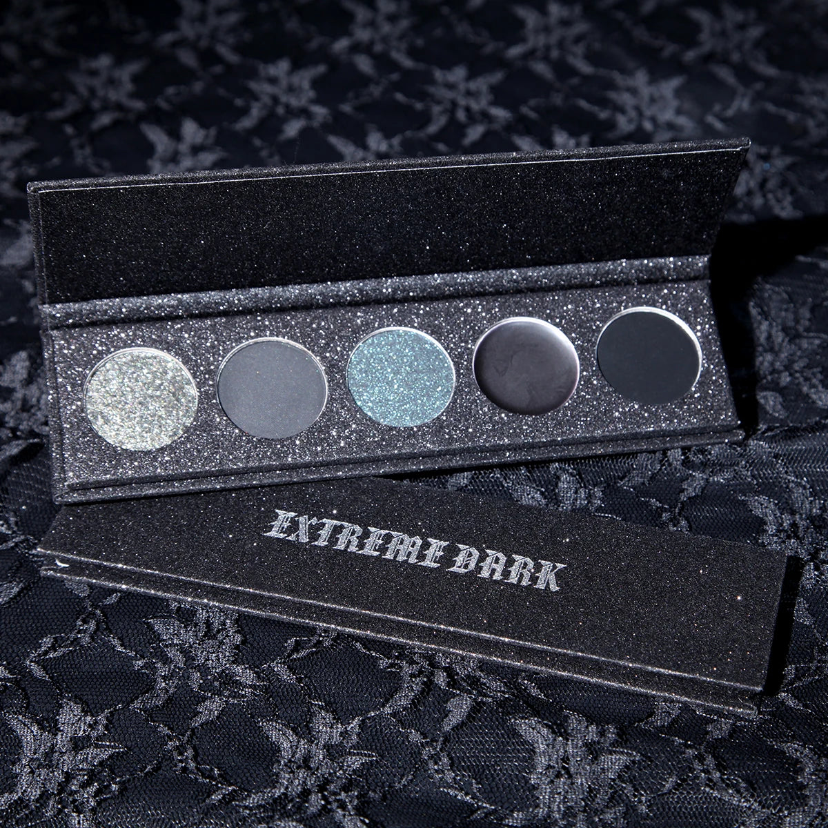 5-Color Extreme Black Eyeshadow Palette